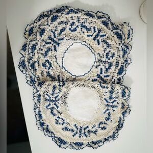 6 Vintage napkins from the 1960s, embroidery 
vintage cotton/set of 6 napkins💙🤍